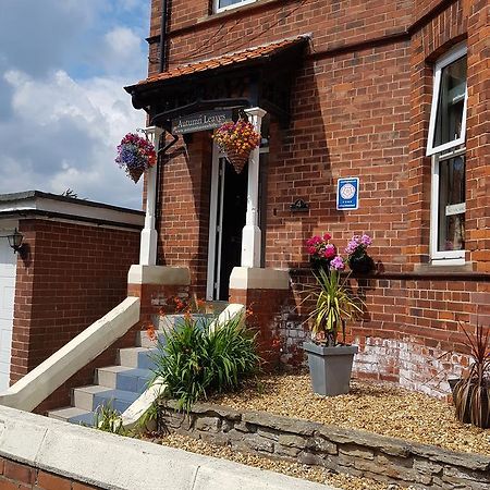 Autumn Leaves Guest House Whitby Exterior foto